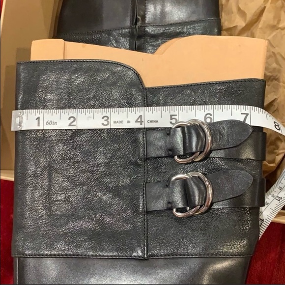 Black leather boots - Picture 8 of 11